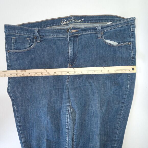 Old Navy Womens Denim Jeans, The Sweet Heart, Straight Leg, Size 18 - Picture 6 of 8